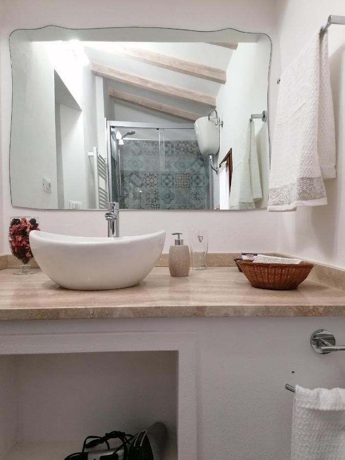 Il Nido Dei Priori Apartment Волтера Екстериор снимка